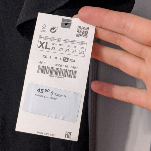 Black short dress - Picture 3 of 4